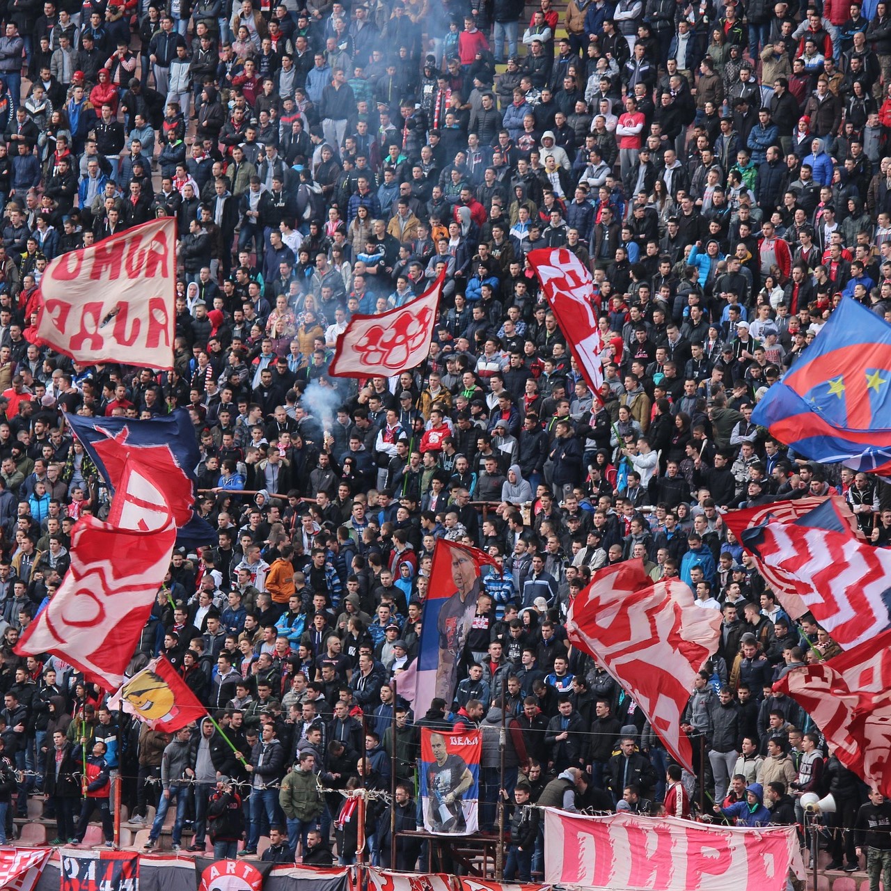 Fans van Rode Ster Belgrado zijn een van de meest beruchte supportersgroepen van Europa. Geen wonder dat hun deel uitmaken van de Eternal Derby samen met Partizan Belgrado. Lees verder en kom alles te weten over deze strijd.